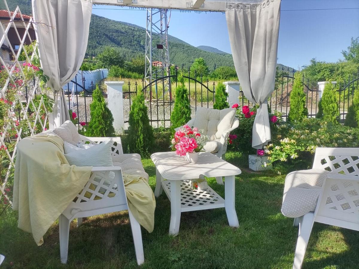 Белият кът Apartment Сапарева Баня Екстериор снимка
